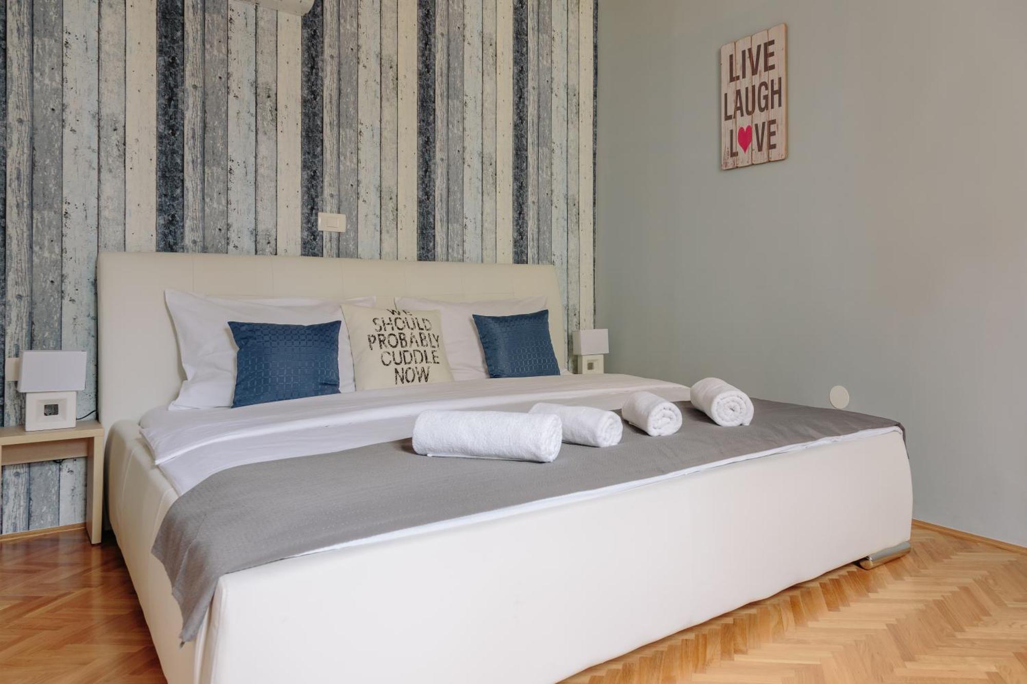 Piranika Hotel Ngoại thất bức ảnh