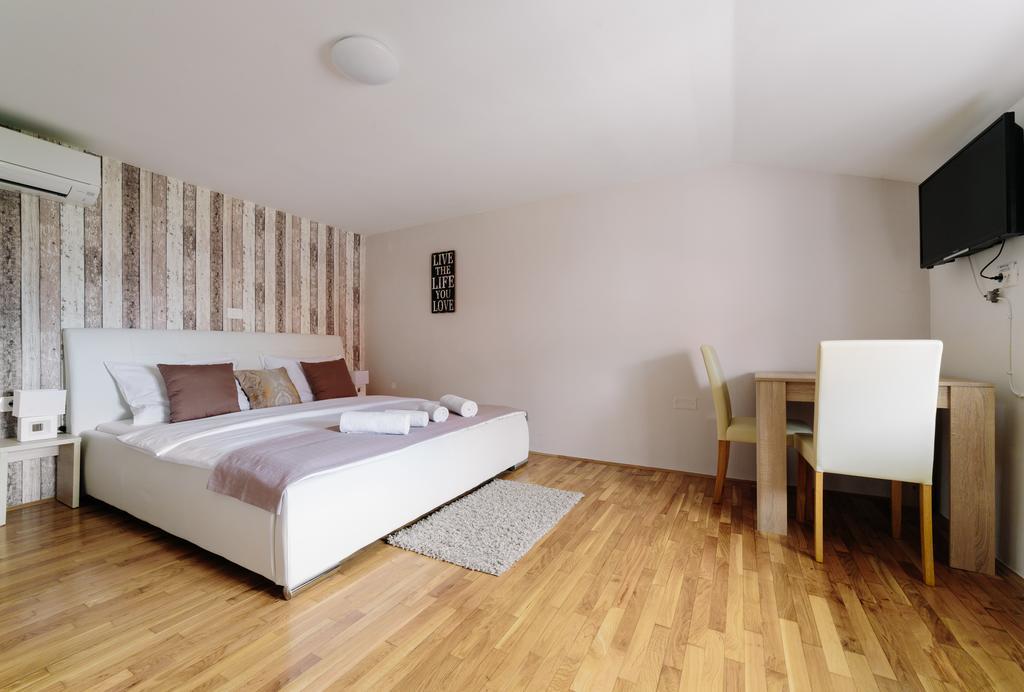 Piranika Hotel Ngoại thất bức ảnh